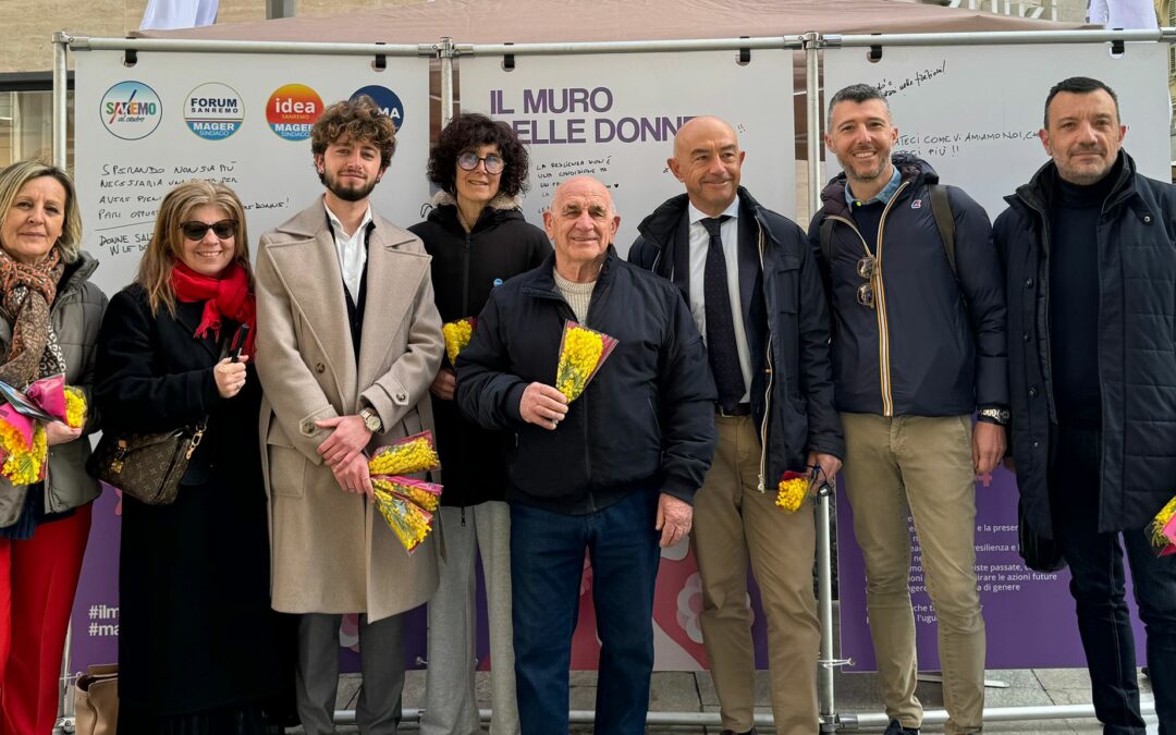 Un muro di riflessione e rametti di mimosa per la Giornata delle Donne